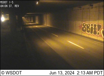 Traffic Cam I-5 at MP 165.8: Union St Express Lanes