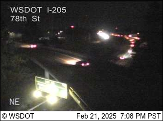 Traffic Cam I-205 at MP 32.6: 78th St